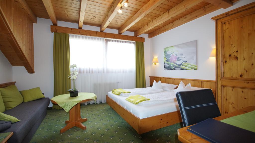 Hotel Schwarzenbergs Traube Glottertal Ngoại thất bức ảnh