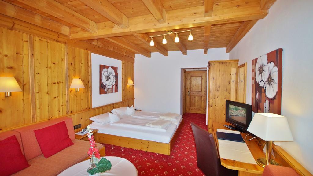Hotel Schwarzenbergs Traube Glottertal Ngoại thất bức ảnh