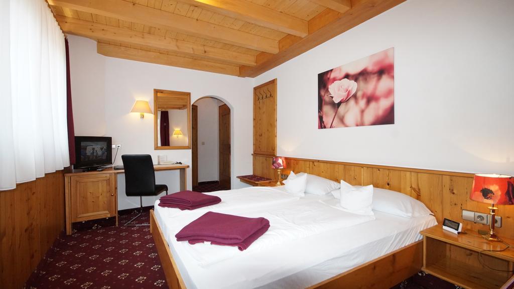 Hotel Schwarzenbergs Traube Glottertal Ngoại thất bức ảnh