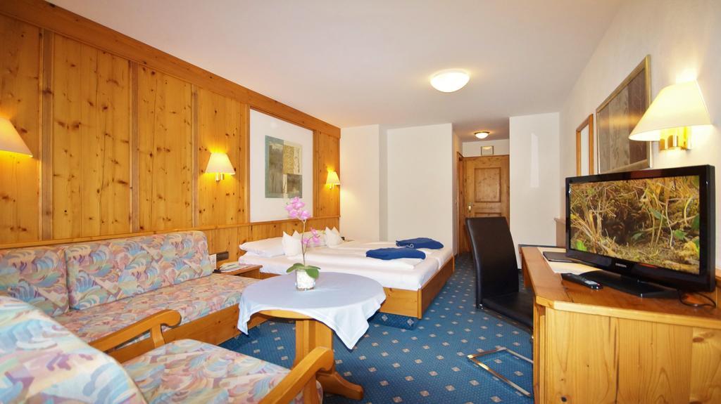 Hotel Schwarzenbergs Traube Glottertal Ngoại thất bức ảnh