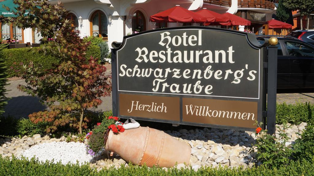 Hotel Schwarzenbergs Traube Glottertal Ngoại thất bức ảnh