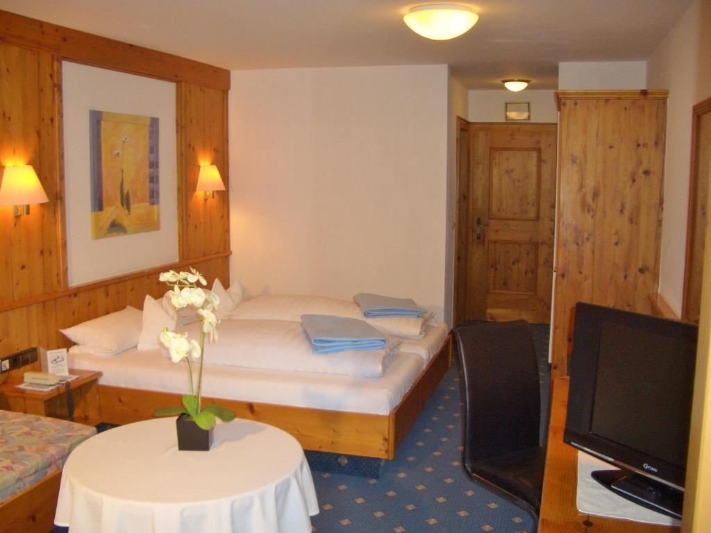 Hotel Schwarzenbergs Traube Glottertal Ngoại thất bức ảnh