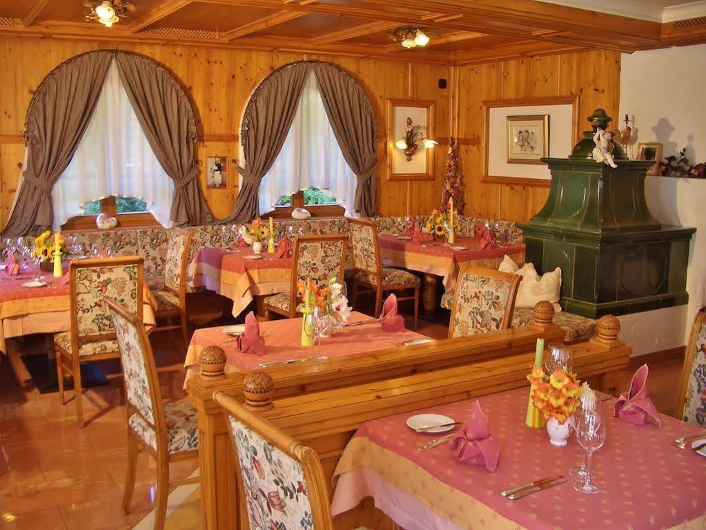 Hotel Schwarzenbergs Traube Glottertal Ngoại thất bức ảnh